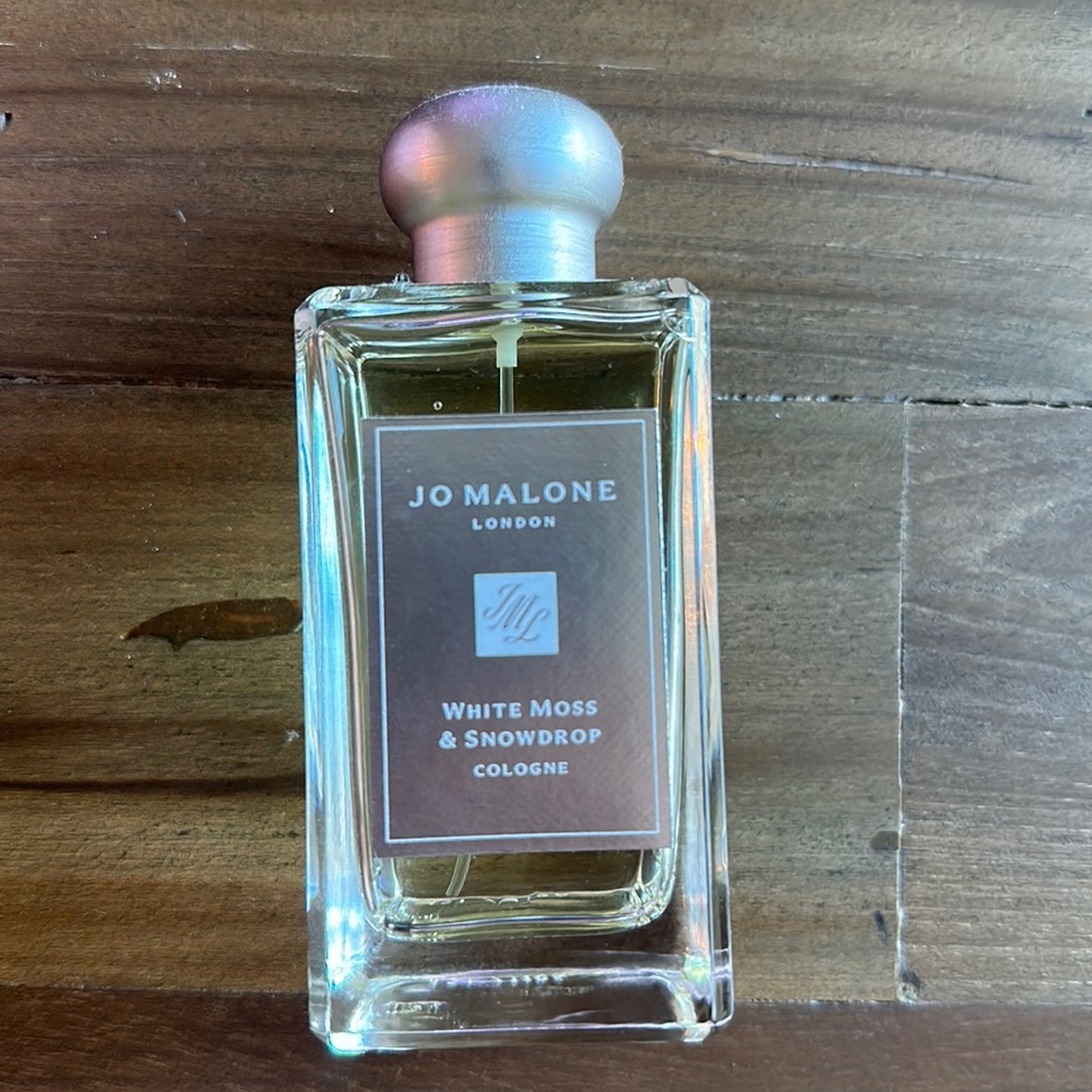 White Moss & Snowdrop - New